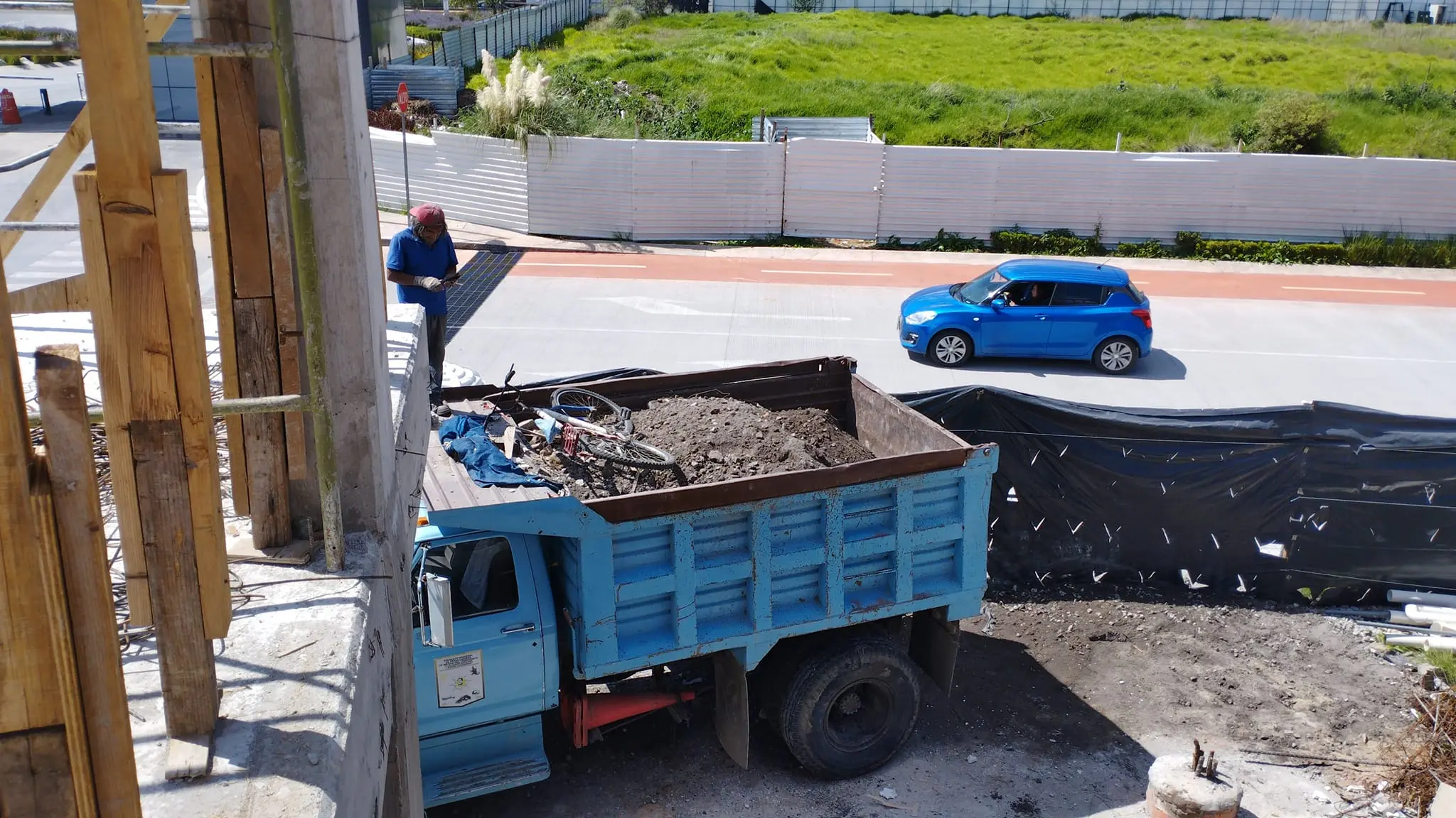 Retiro de escombros con maniobra